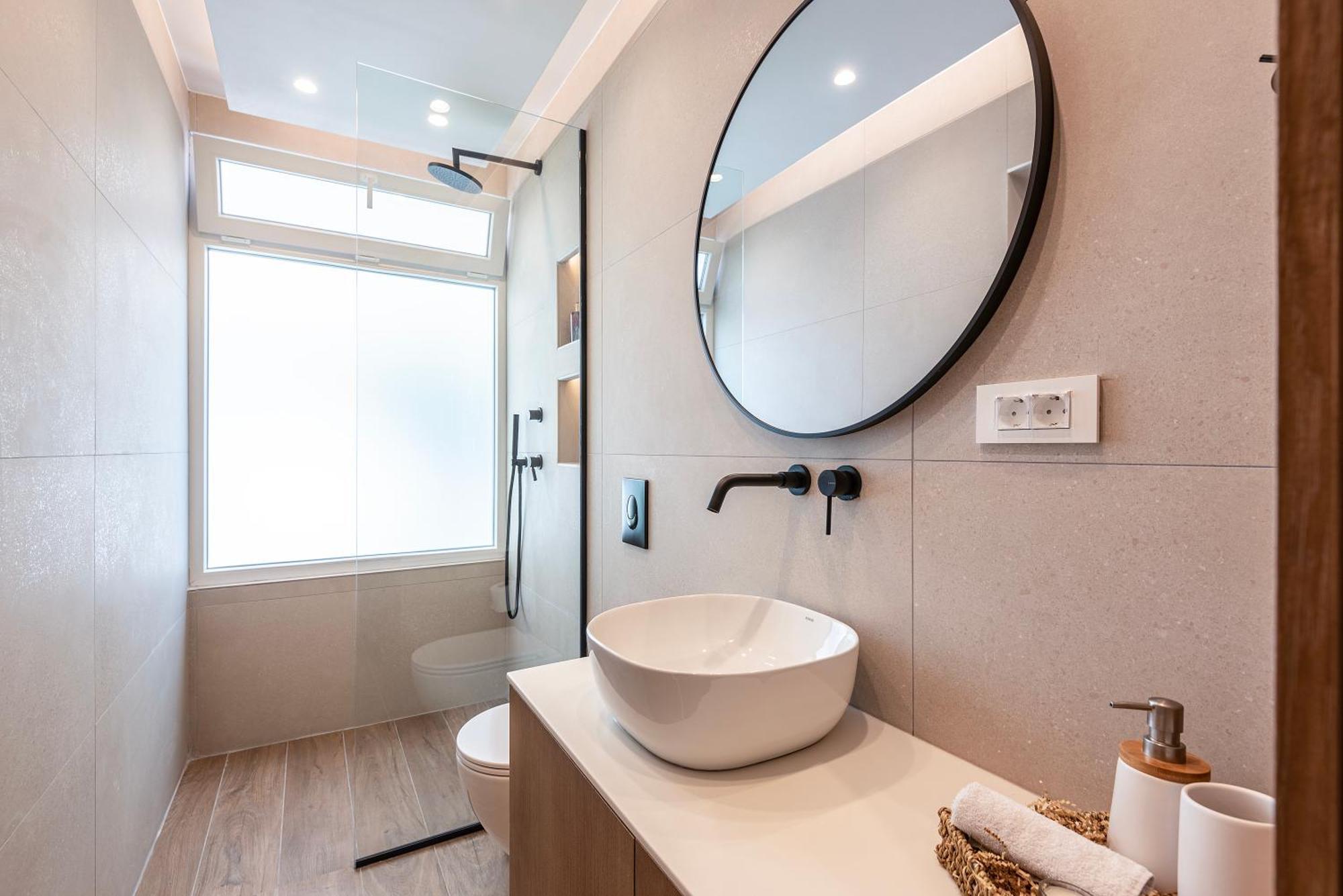 Spacious & Luxe 3Br Downtown 1Min To Beach Kos Town Ngoại thất bức ảnh