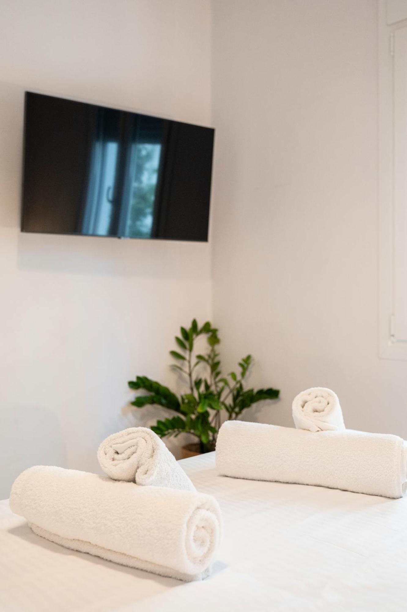 Spacious & Luxe 3Br Downtown 1Min To Beach Kos Town Ngoại thất bức ảnh